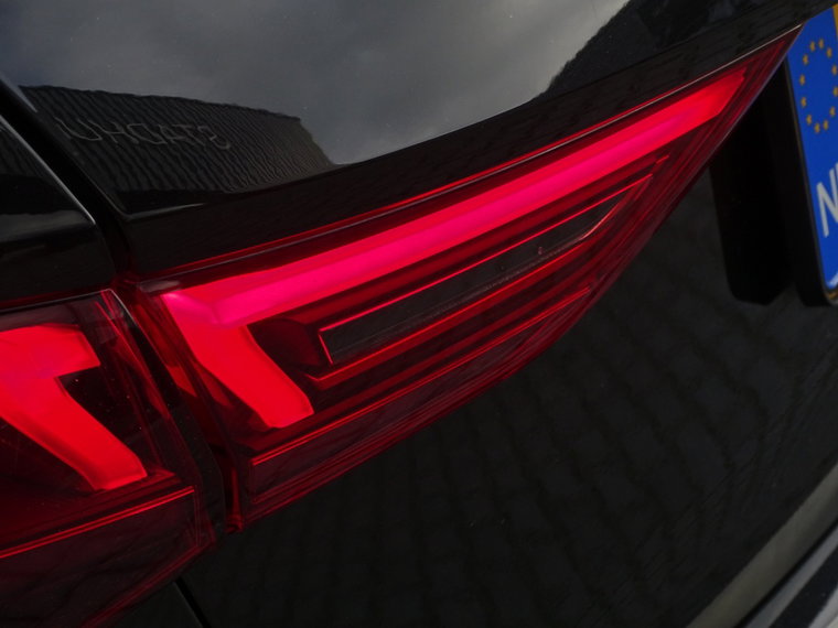 Vehicle Image 50