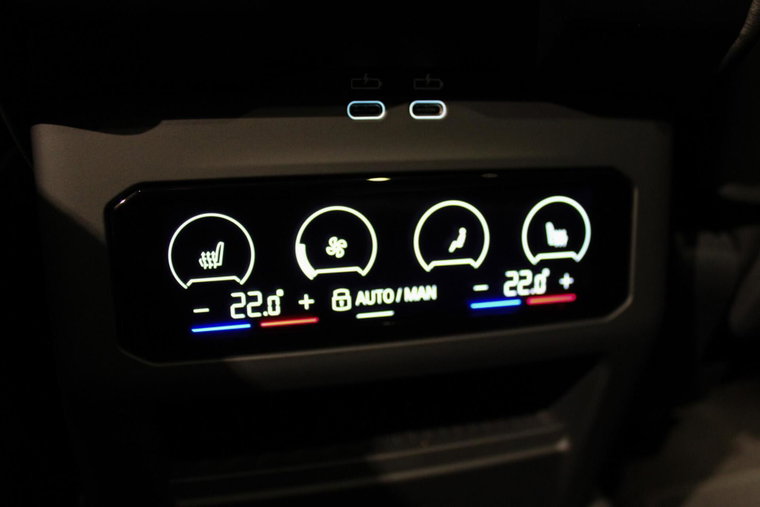 Vehicle Image 37