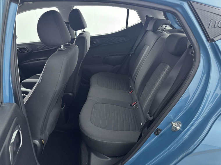 Vehicle Image 23