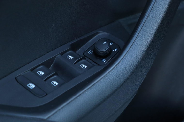 Vehicle Image 45