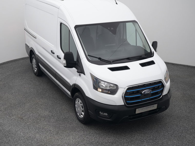 Vehicle Image 26