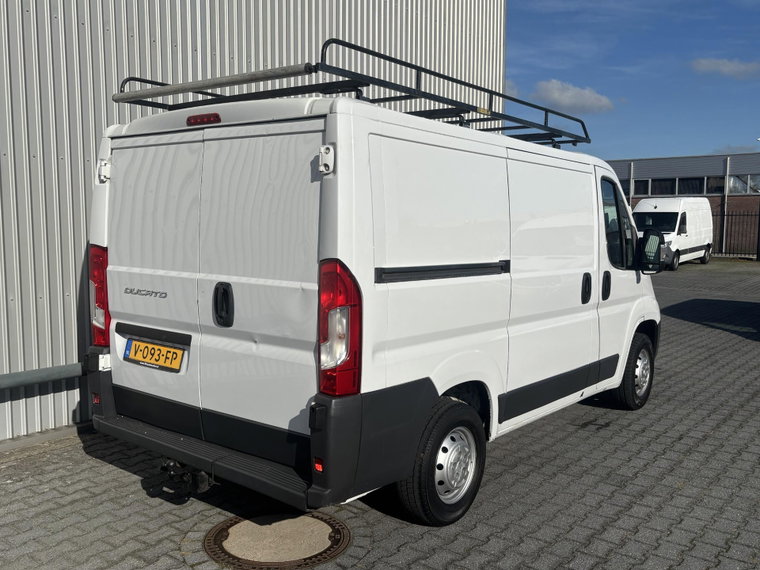 Vehicle Image 23