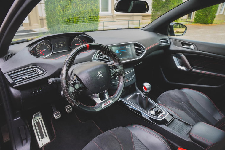 Vehicle Image 22