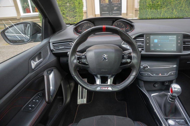 Vehicle Image 23