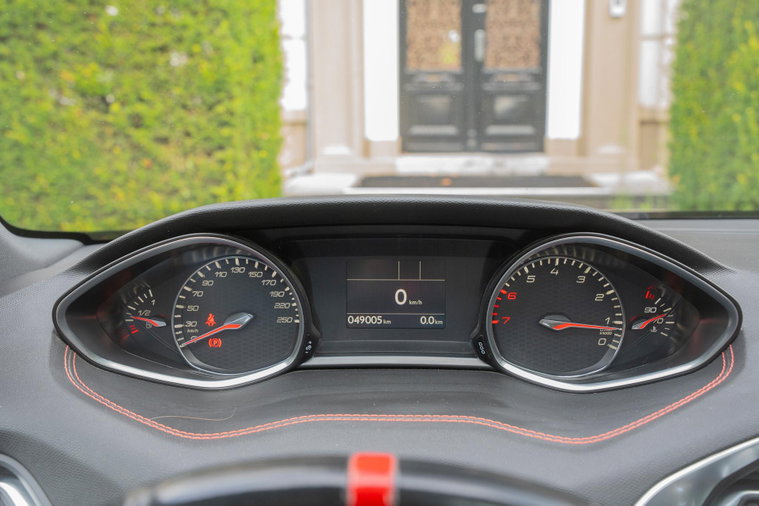 Vehicle Image 28