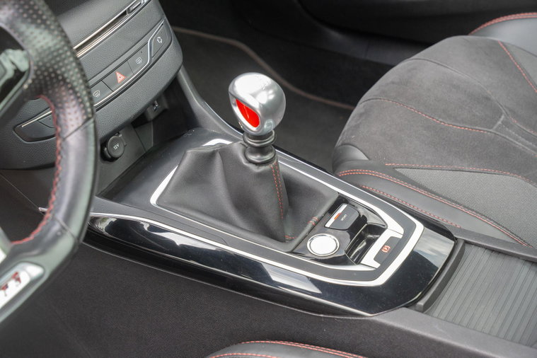 Vehicle Image 32