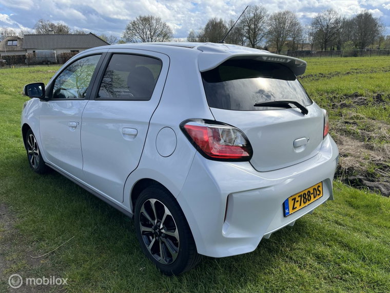 Vehicle Image 26