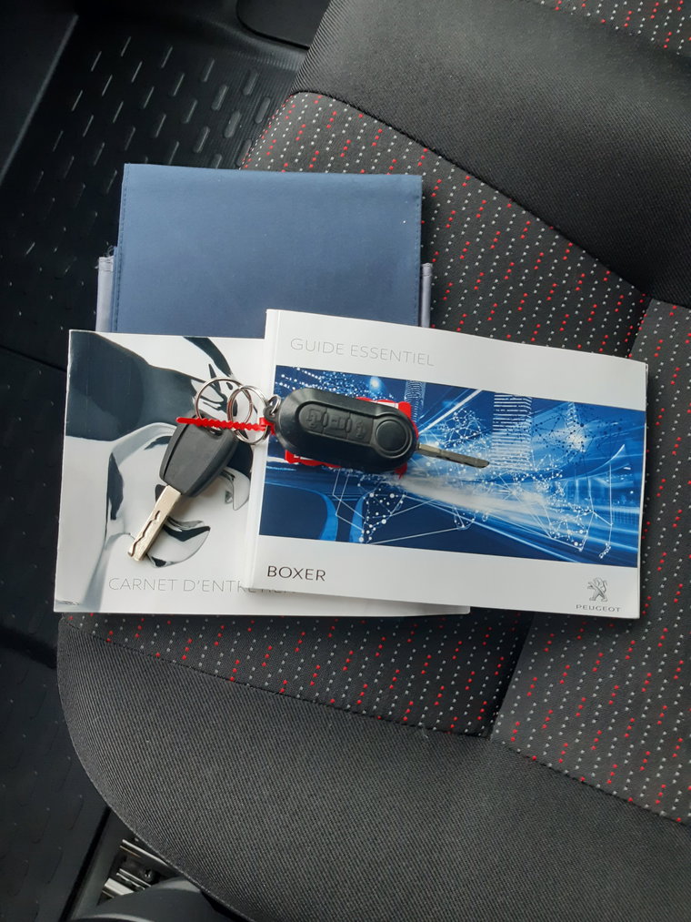 Vehicle Image 21