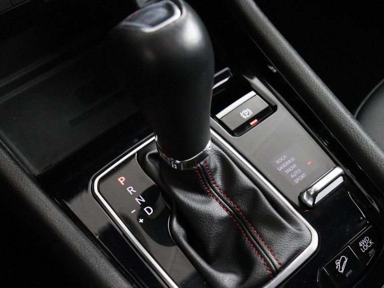 Vehicle Image 28