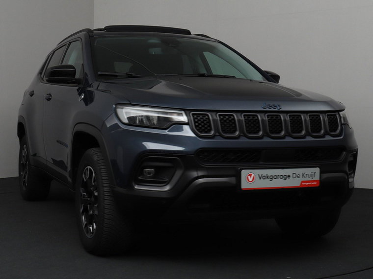 Vehicle Image 38
