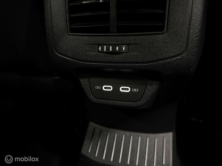 Vehicle Image 48