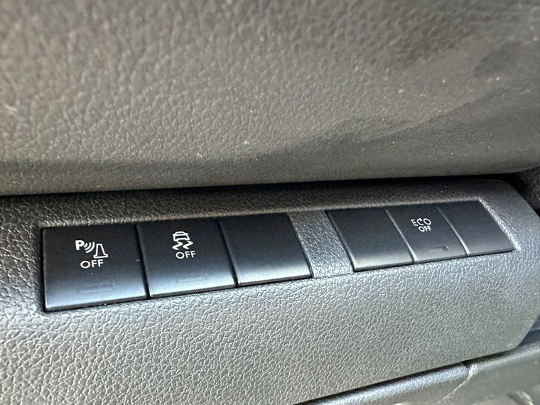 Vehicle Image 29