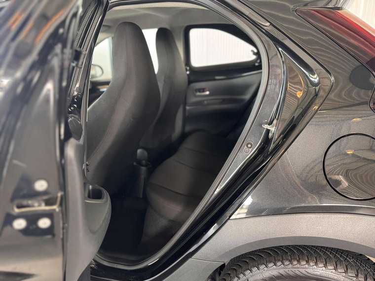 Vehicle Image 18