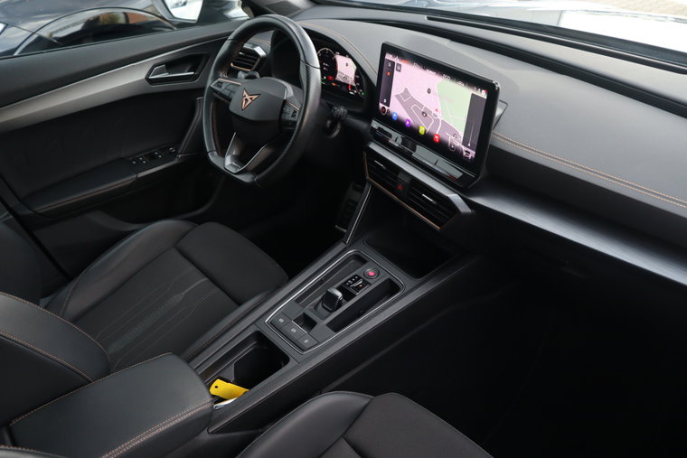 Vehicle Image 12
