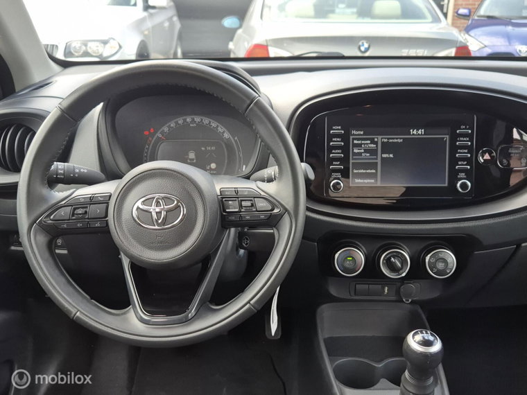 Vehicle Image 22