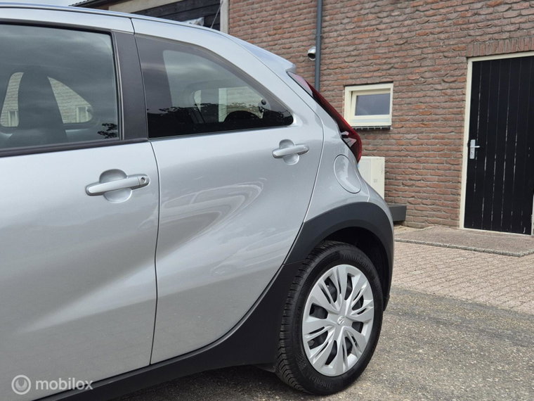 Vehicle Image 37
