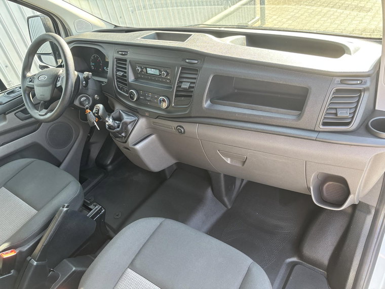 Vehicle Image 17