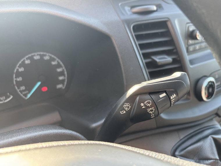 Vehicle Image 28
