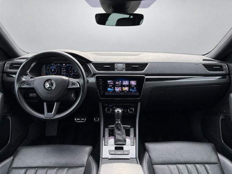 Vehicle Image 15