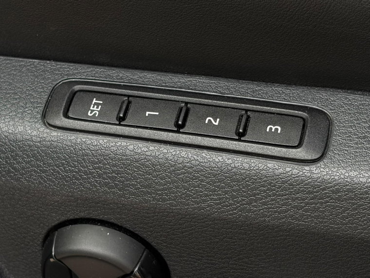 Vehicle Image 29