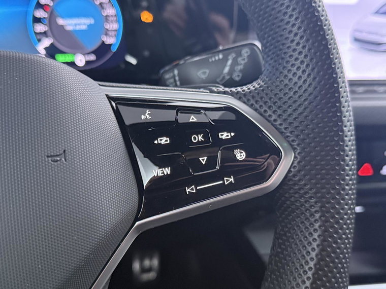 Vehicle Image 29
