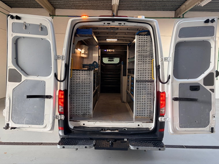Vehicle Image 38