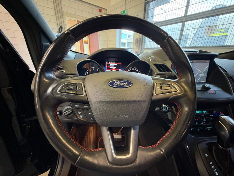 Vehicle Image 16