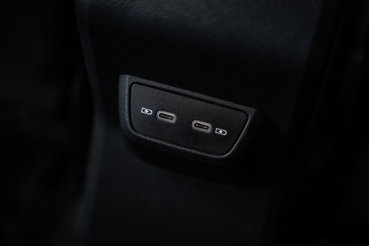 Vehicle Image 35