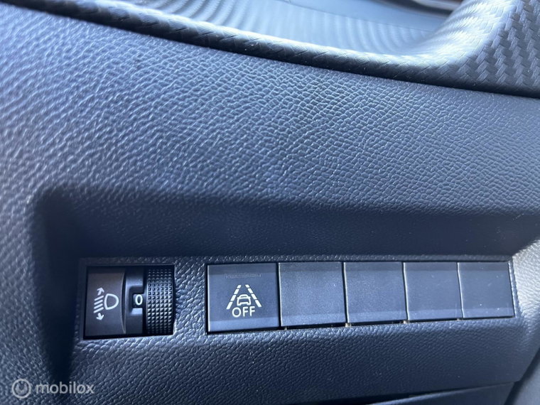 Vehicle Image 28