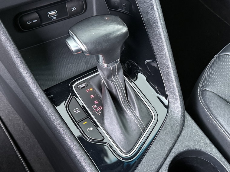 Vehicle Image 32
