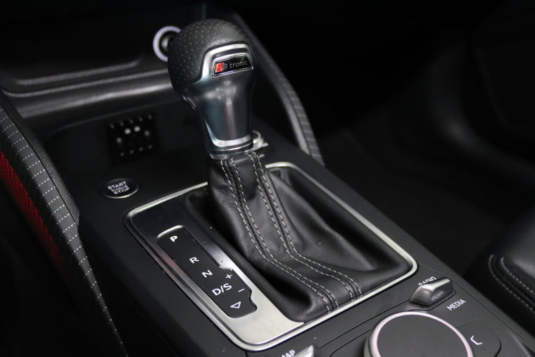 Vehicle Image 40