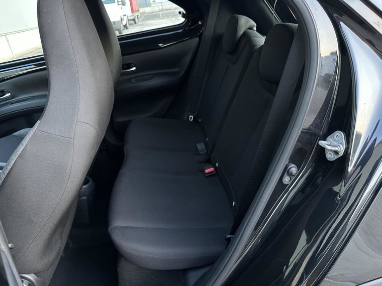 Vehicle Image 13