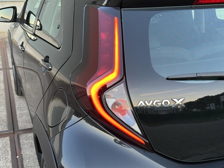 Vehicle Image 20