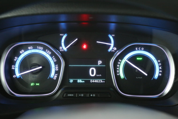 Vehicle Image 16