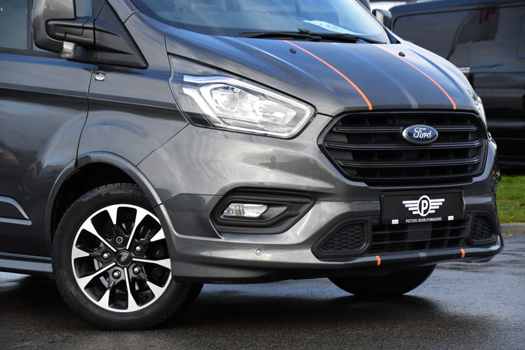 Vehicle Image 8