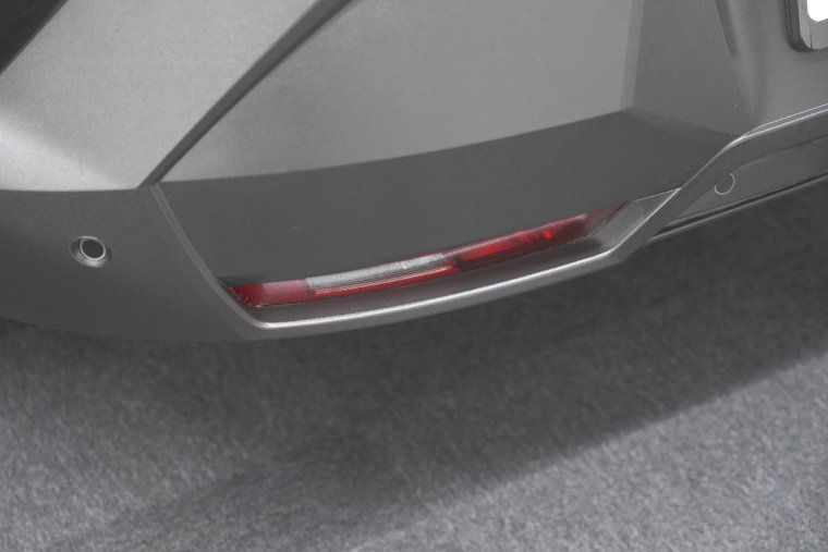 Vehicle Image 16