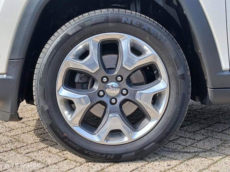 Vehicle Image 39