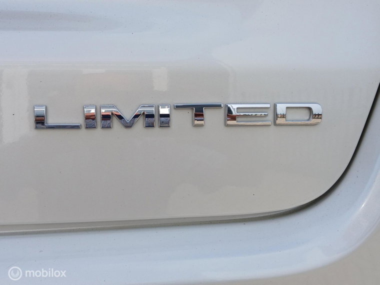 Vehicle Image 41