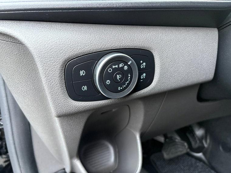 Vehicle Image 26