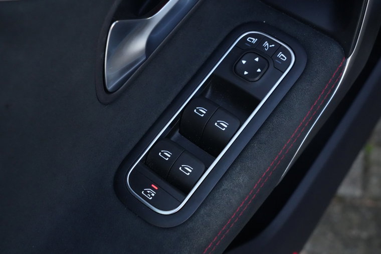 Vehicle Image 24