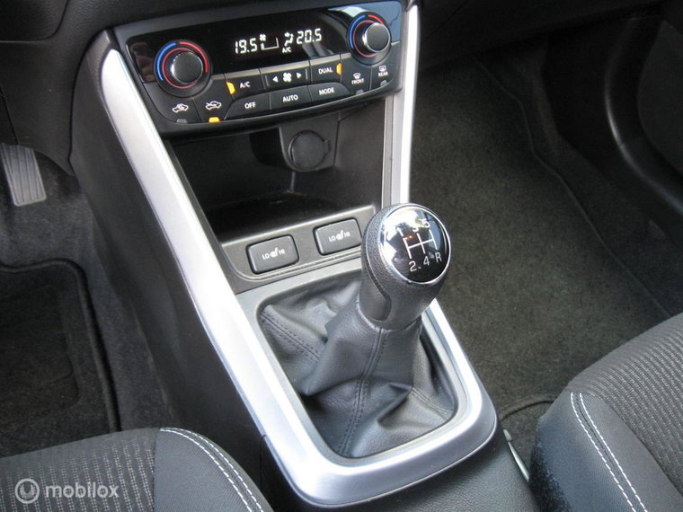 Vehicle Image 28