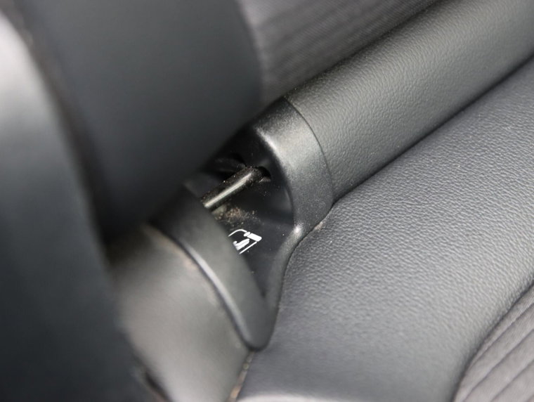 Vehicle Image 38