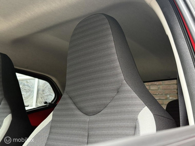 Vehicle Image 27