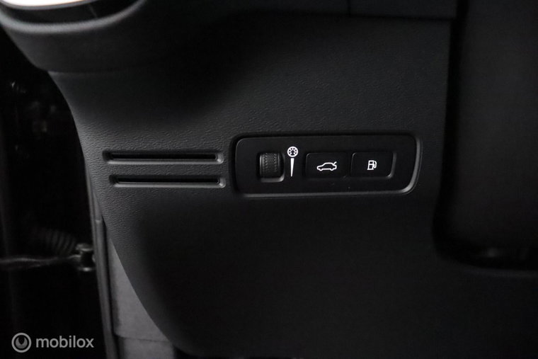 Vehicle Image 34