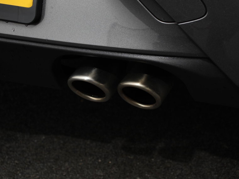 Vehicle Image 25