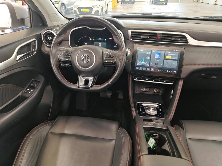 Vehicle Image 14
