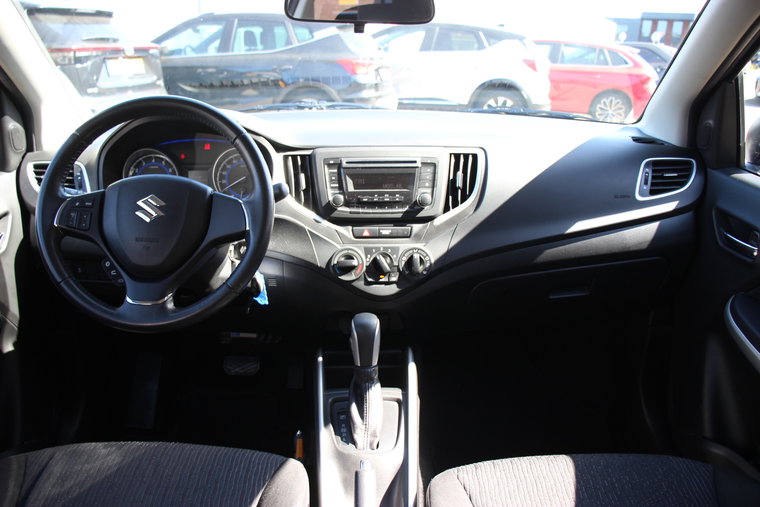 Vehicle Image 7