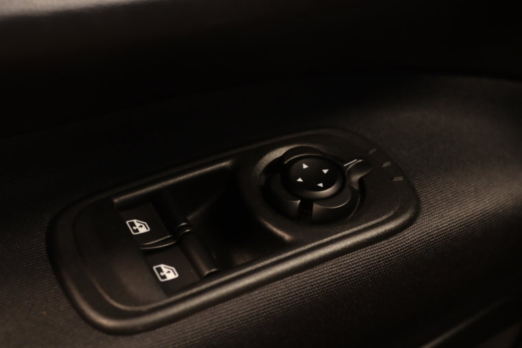 Vehicle Image 24