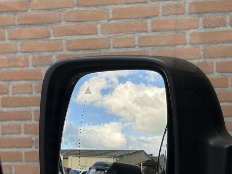 Vehicle Image 28