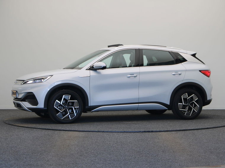 Vehicle Image 11